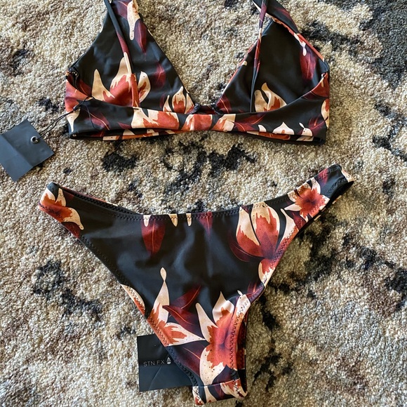 Stone Fox Swim ZIGGY TOP  BOWIE BOTTOMS - Picture 2 of 6